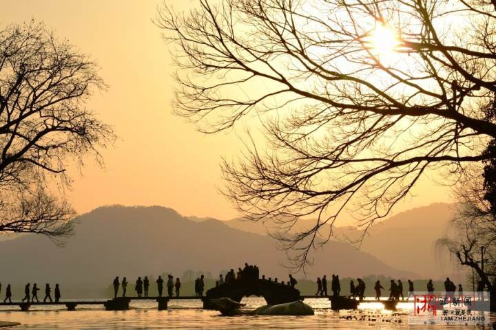 杭州：春節(jié)長假落幕 西湖落日迷人